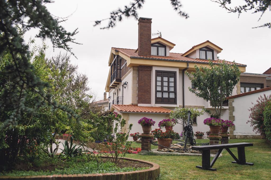 Posada Marina Suances Exterior photo